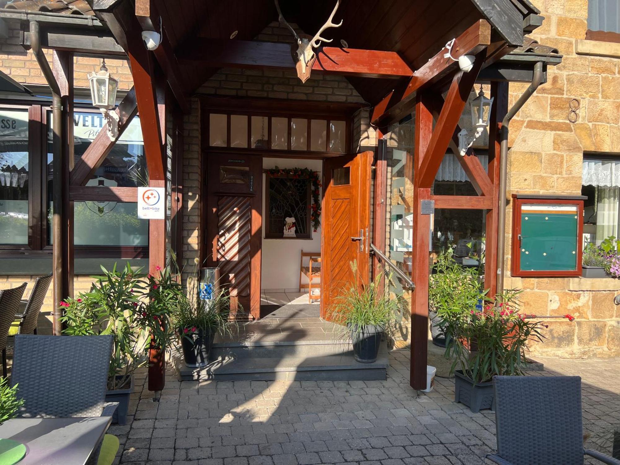 Landgasthaus Jaegerhof ビューレン エクステリア 写真